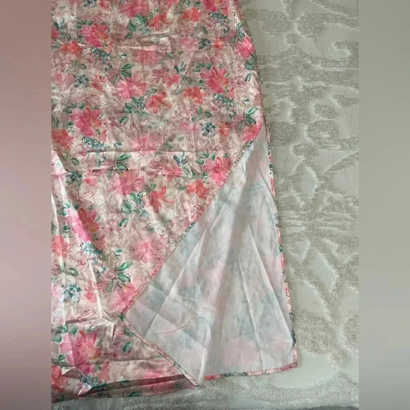 Boohoo Floral Print Angel Sleeve Maxi Dress - Picture 3 of 7